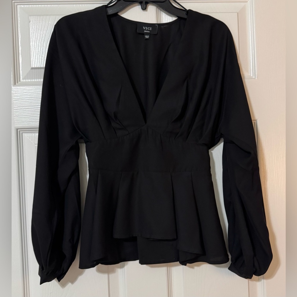 Vici Black Fitted Peplum Long Sleeve Blouse